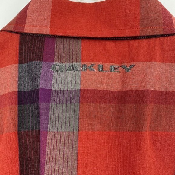 OAKLEY Short Sleeve Button Up‎ Red/Purple Plaid Men's Large - Picture 5 of 7